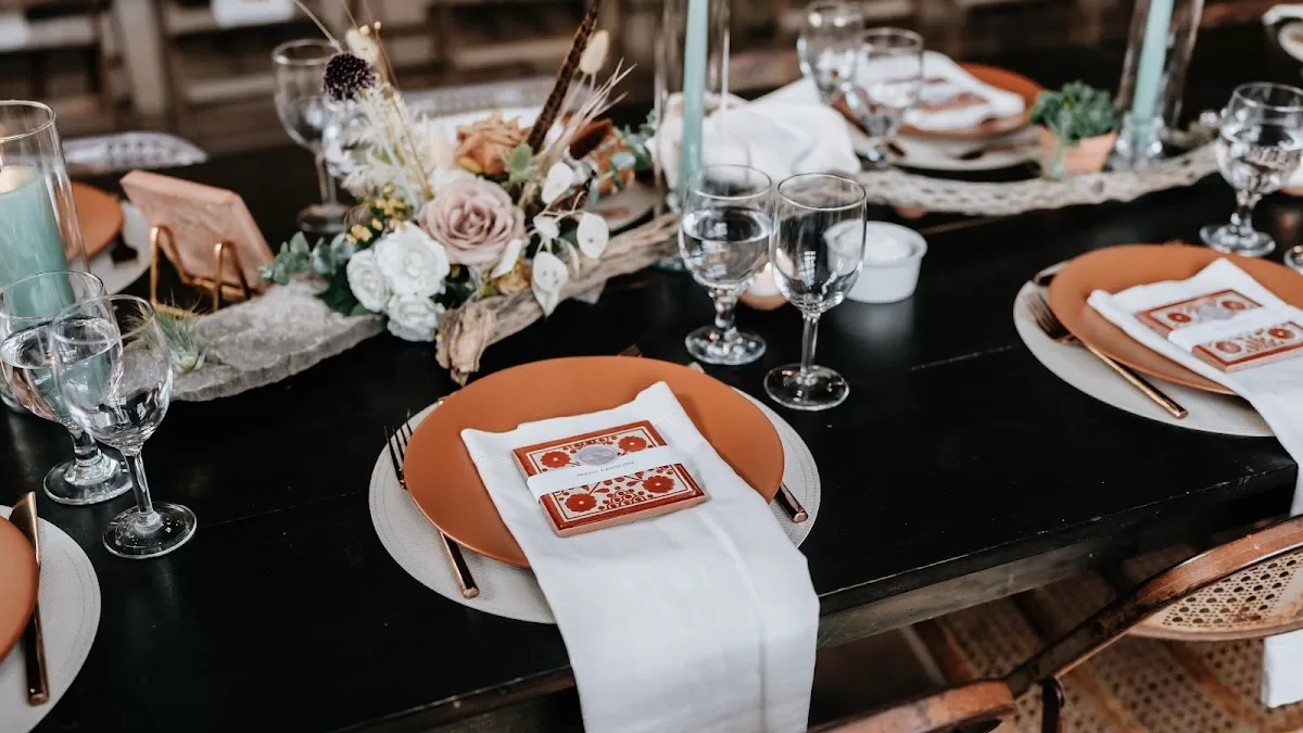 Darling Details Vintage Rentals | Foto: Allison Gordon — foto 3