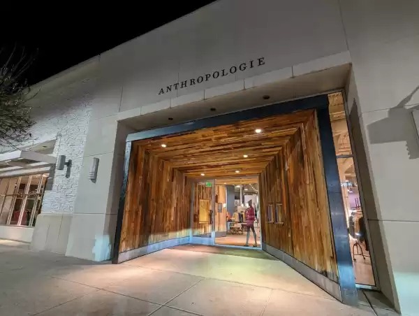 Anthropologie — Tiendas de Vestidos de Novia en Albuquerque, NM