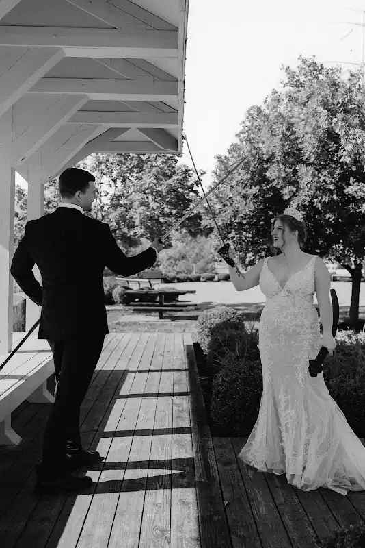 LA street threads - Tiendas de Vestidos de Novia en Los Álamos | Foto: Hope Brown