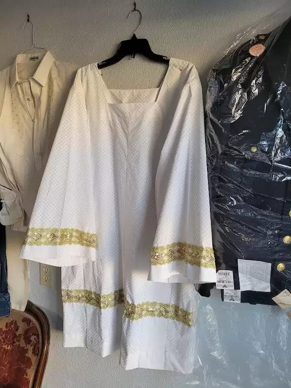 Alterations & Costumes Sewing - Tiendas de Vestidos de Novia en Alamogordo | Foto: Flo Lee