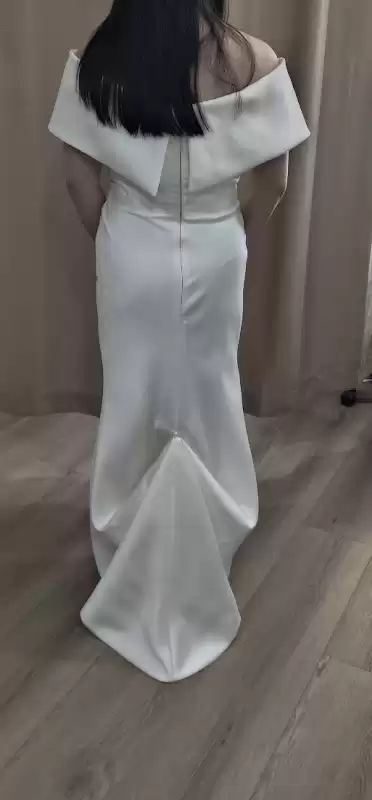 Arshys Bridal Fit | Wedding Dress Alterations & Sewing | Foto: Dominique Macalinao