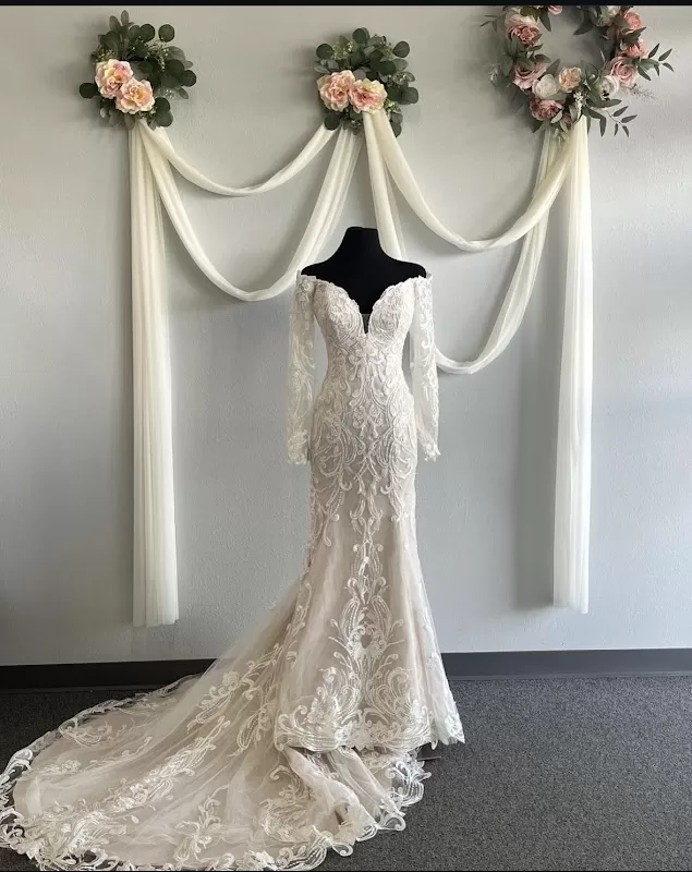 Bridal Elegance By Darlene | Foto: Bridal Elegance By Darlene — foto 5