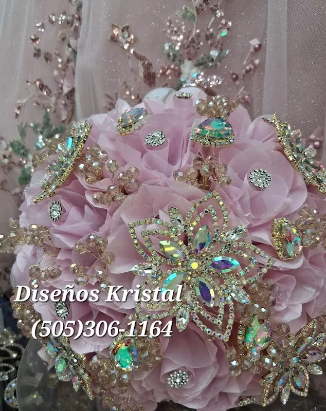 Diseños Kristal Vestidos de Quinciañeras y Novias | Foto: Diseños Kristal Vestidos de Quinciañeras y Novias — foto 3