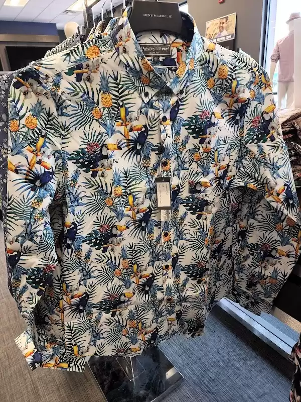 Men's Wearhouse | Foto: Organic Papa