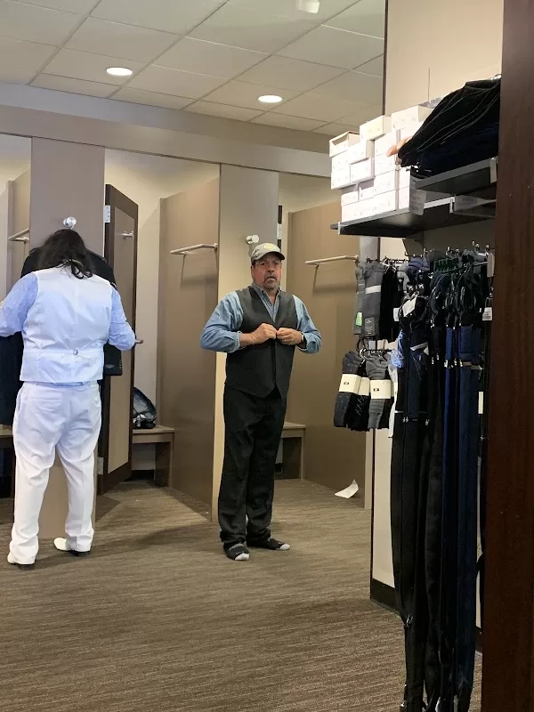 Men's Wearhouse | Foto: Vivian Hairston — foto 5