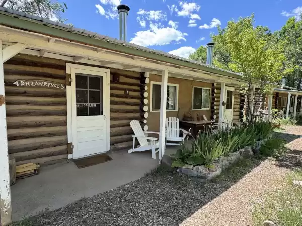 Taos Goji Retreat & Cabins — Salones para Bodas en El Prado, NM